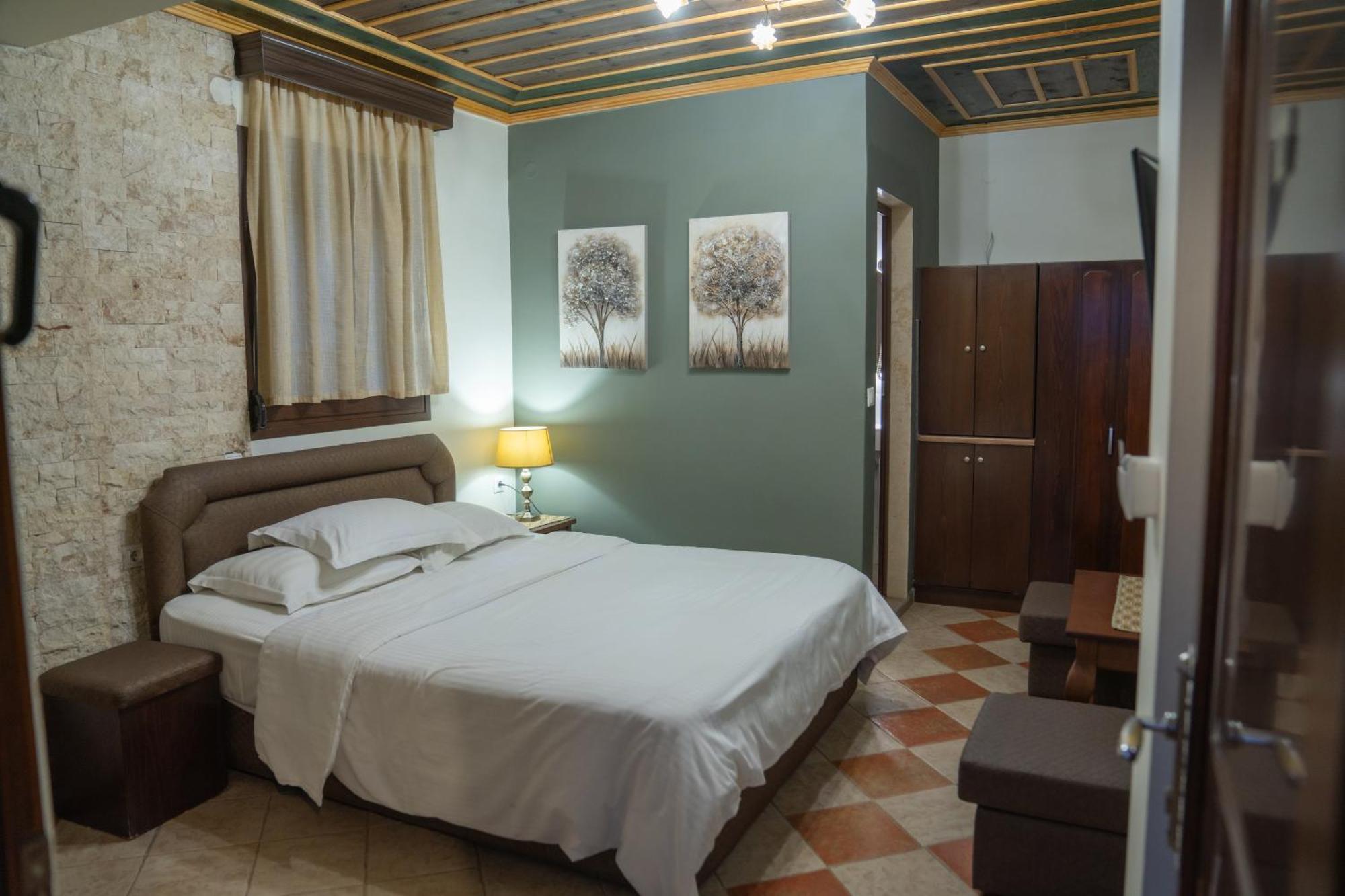 Káto Loutrákion Kallinikos Guesthouse מראה חיצוני תמונה
