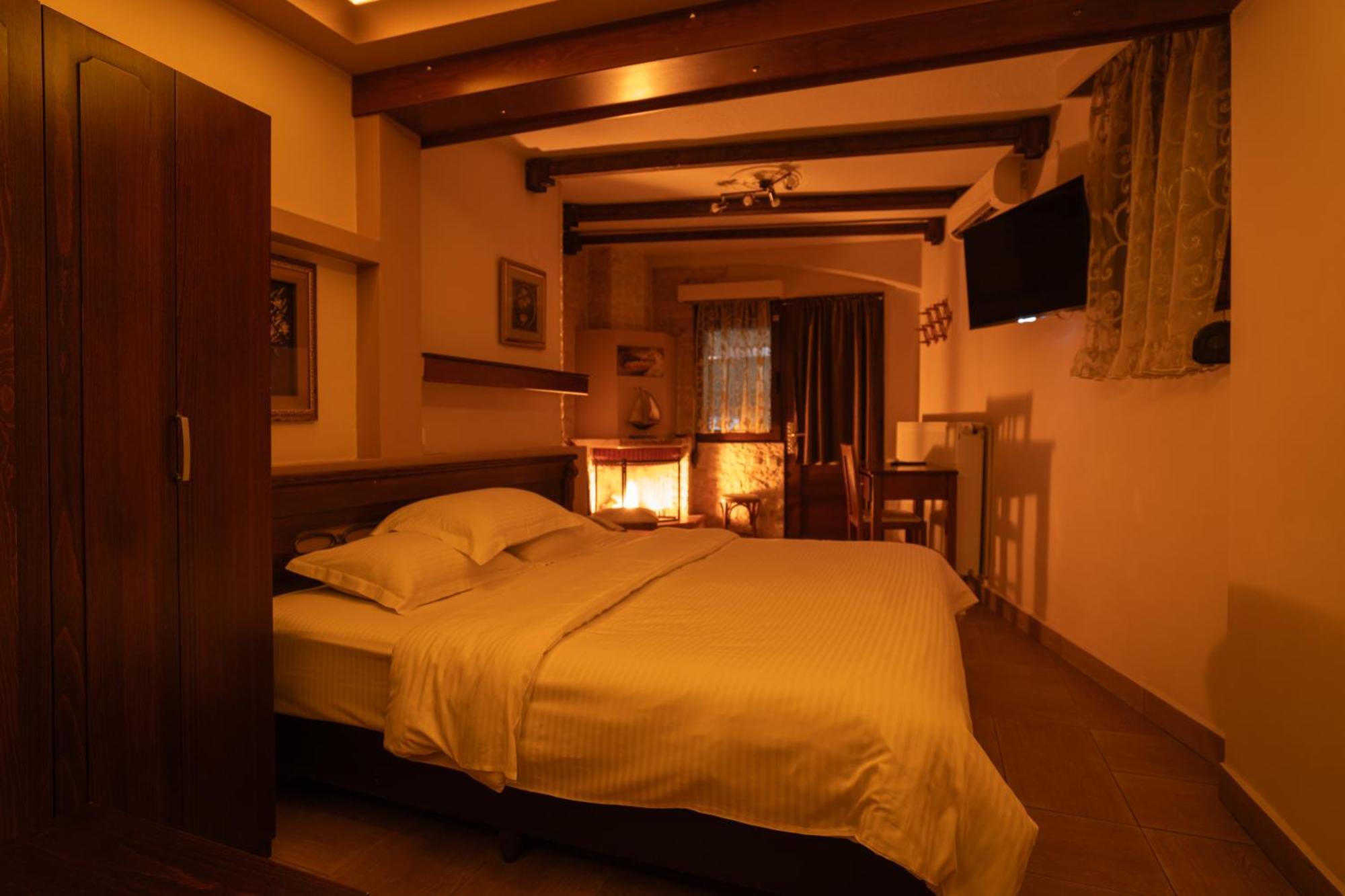 Káto Loutrákion Kallinikos Guesthouse מראה חיצוני תמונה